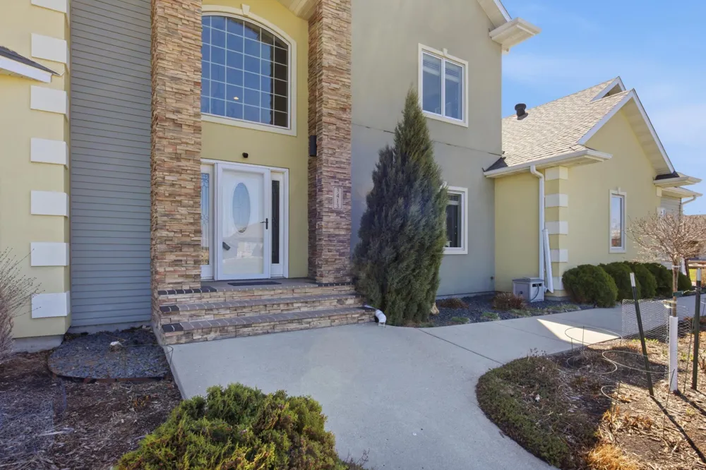 3413 50th Street Reiles Acres, ND 58102