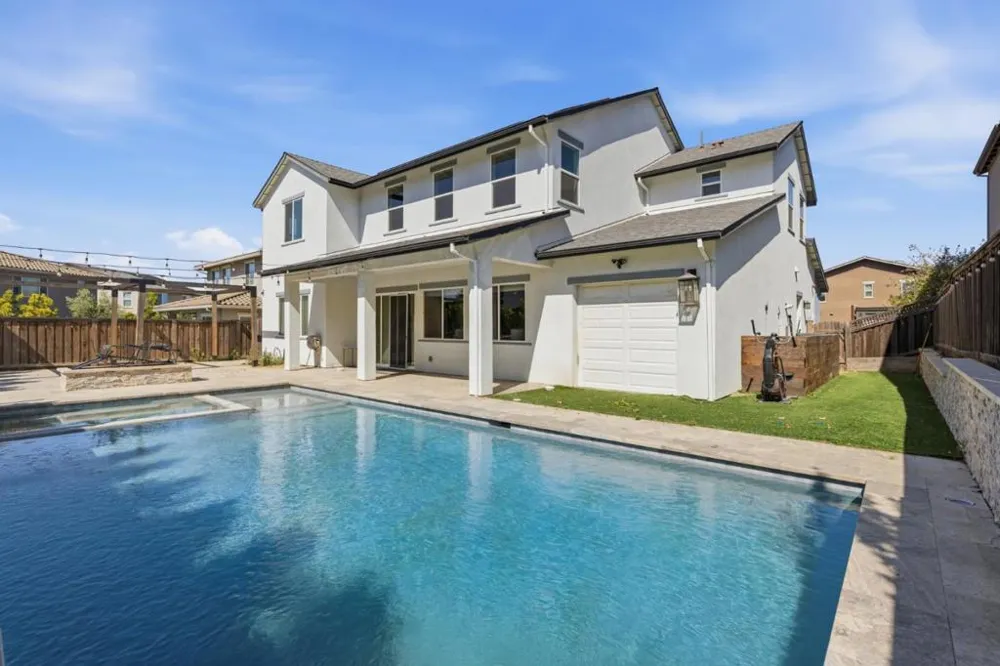 17214 Bowling Court Lathrop, CA 95330