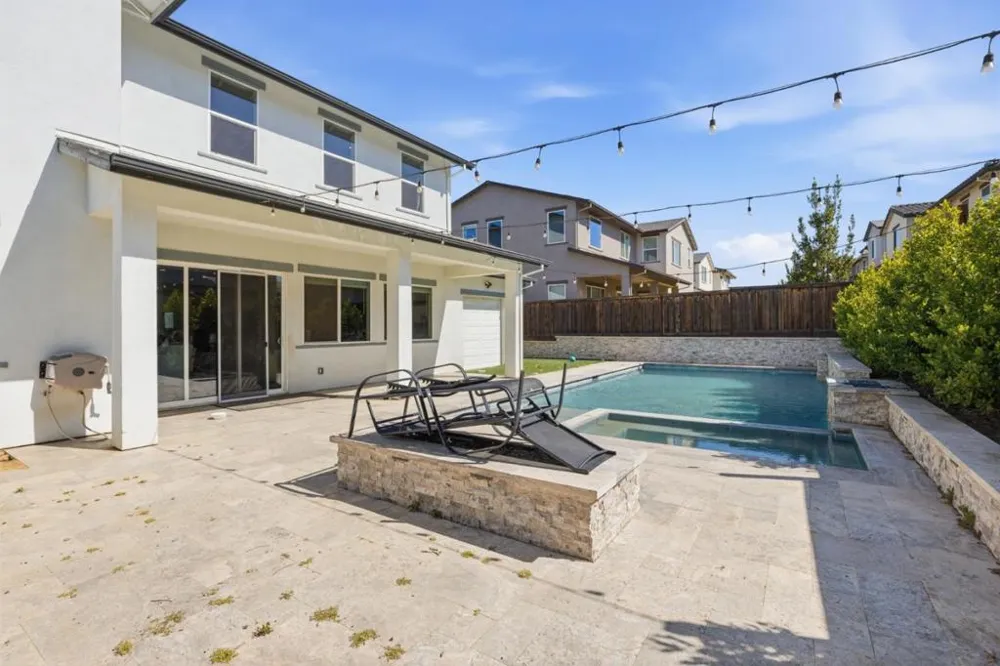 17214 Bowling Court Lathrop, CA 95330
