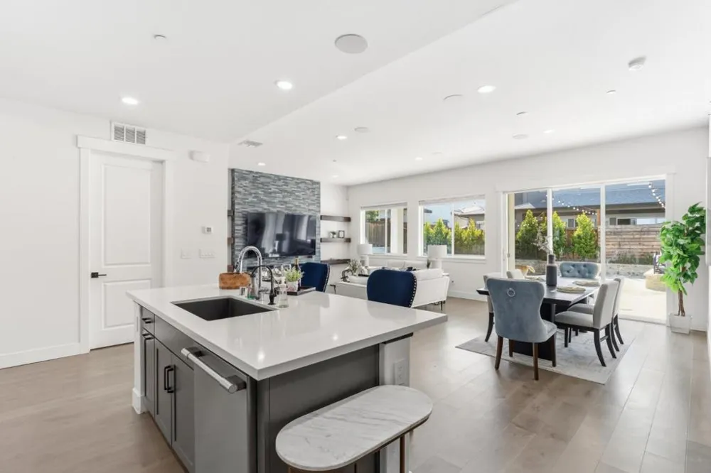 17214 Bowling Court Lathrop, CA 95330