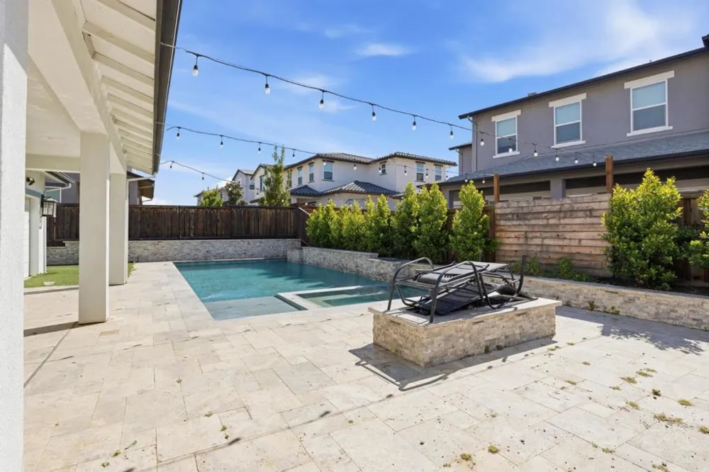 17214 Bowling Court Lathrop, CA 95330