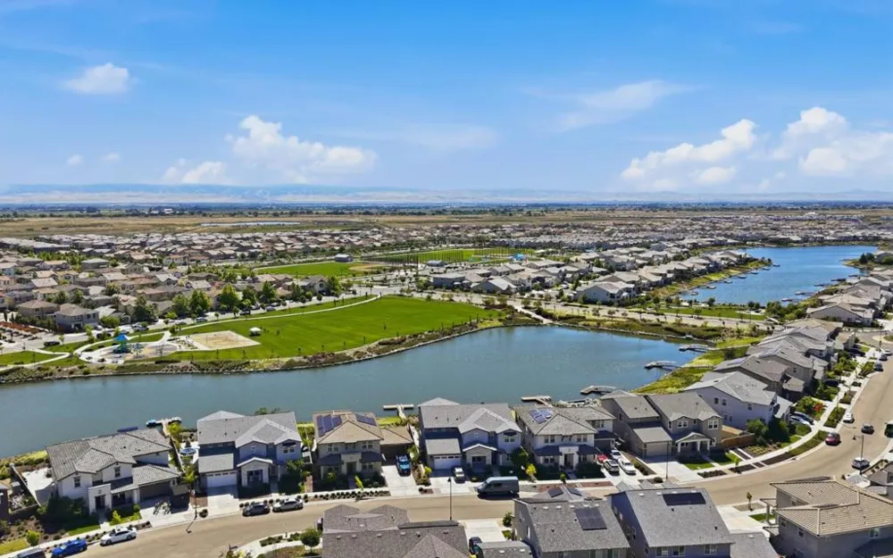 17214 Bowling Court Lathrop, CA 95330