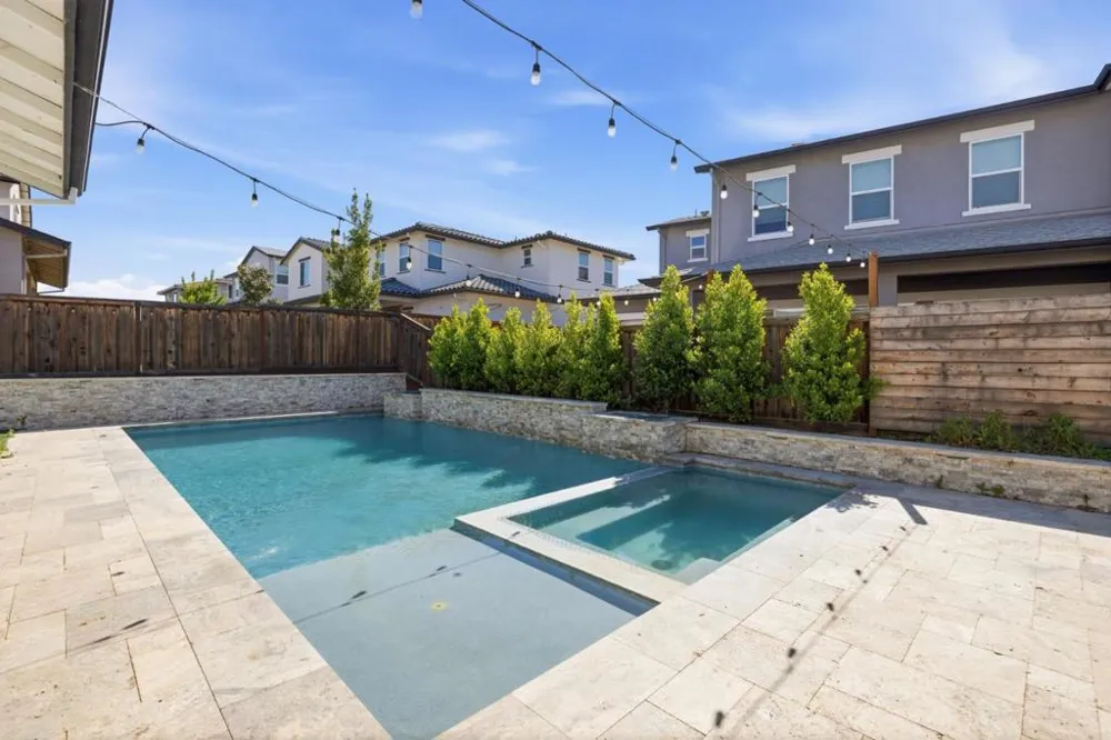 17214 Bowling Court Lathrop, CA 95330