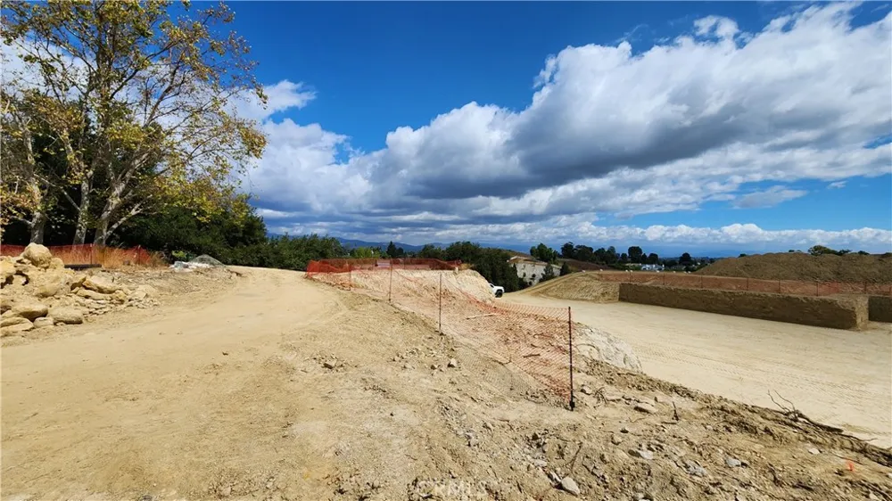 5360 WHITMAN ROAD Hidden Hills, CA 91302
