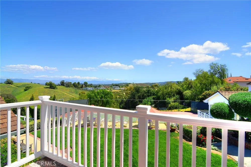 5360 WHITMAN ROAD Hidden Hills, CA 91302