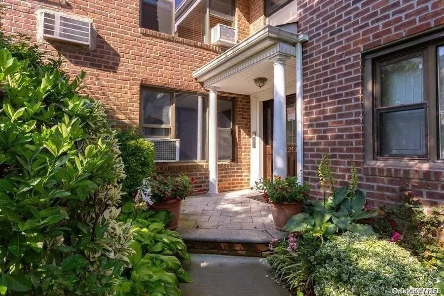 1213 E Broadway #B24 Hewlett, NY 11557