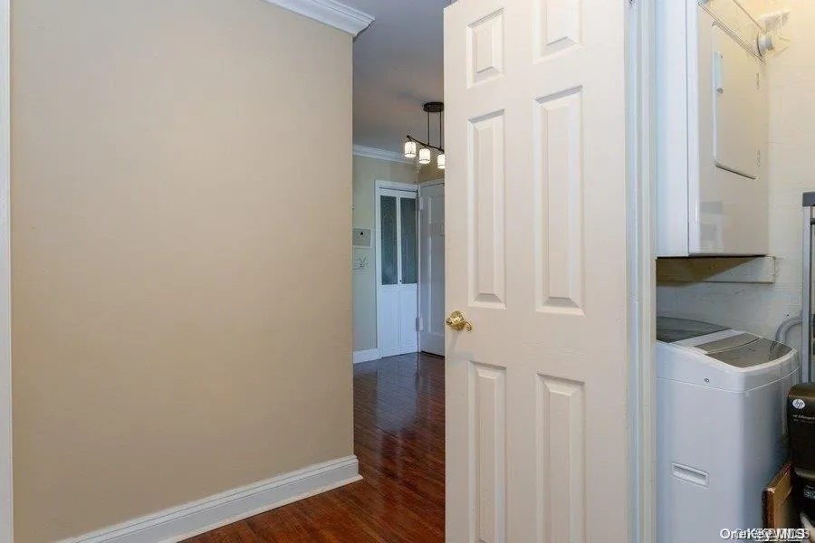 1213 E Broadway #B24 Hewlett, NY 11557