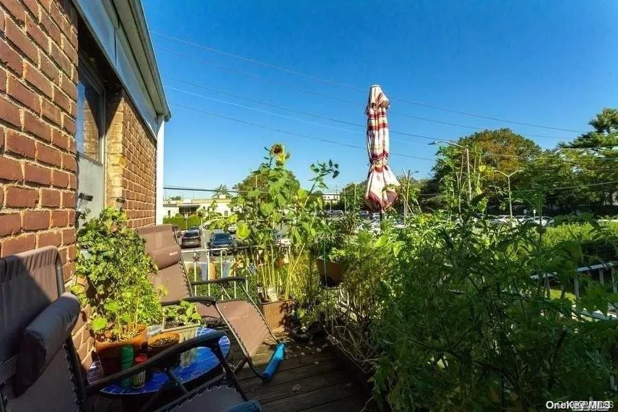 1213 E Broadway #B24 Hewlett, NY 11557