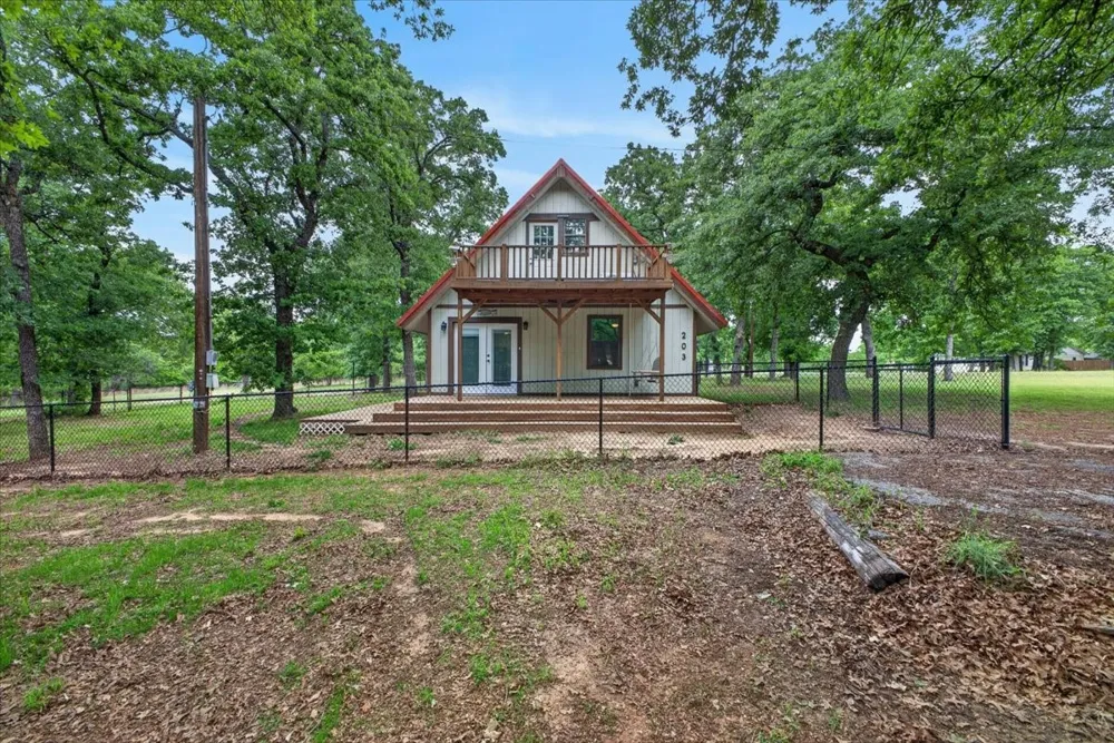 203 Fairway Drive Nocona, TX 76255