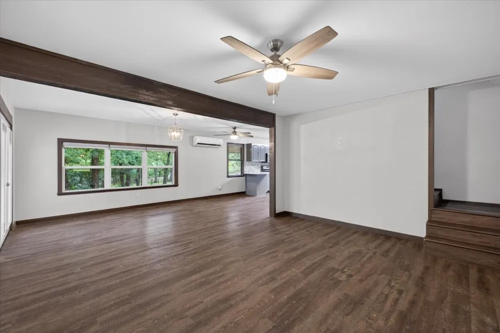 203 Fairway Drive Nocona, TX 76255