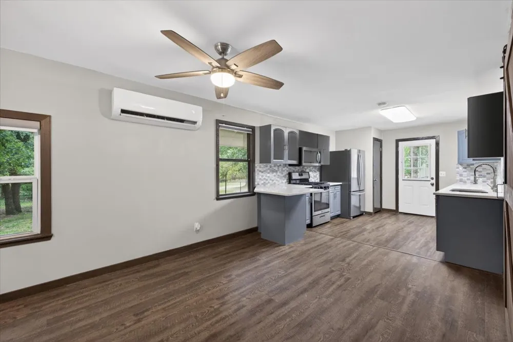 203 Fairway Drive Nocona, TX 76255