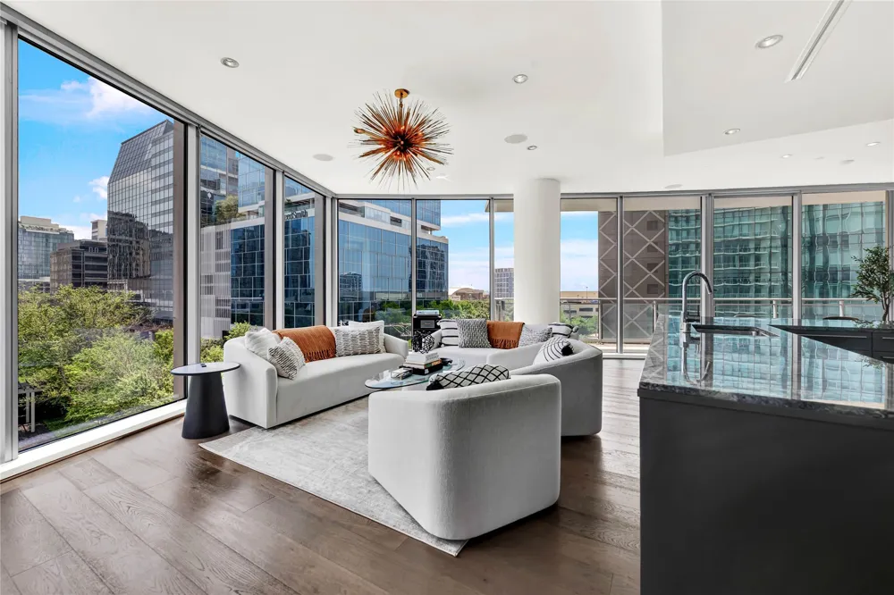 2900 Mckinnon Street #401 Dallas, TX 75201