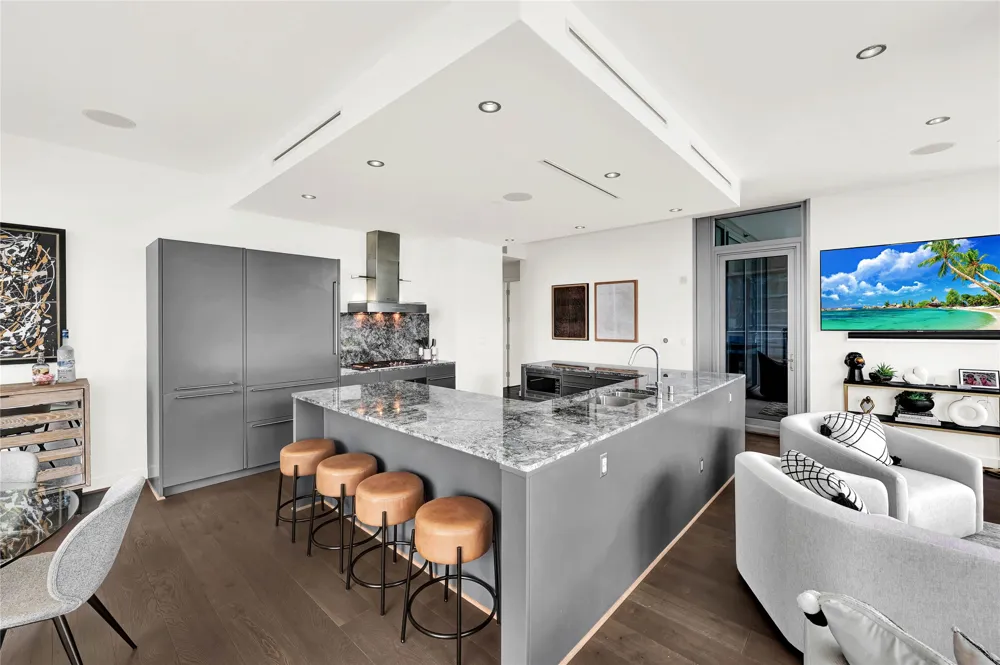 2900 Mckinnon Street #401 Dallas, TX 75201