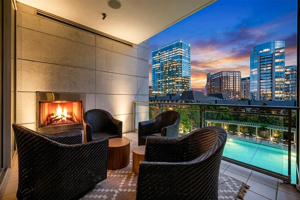 2900 Mckinnon Street #401 Dallas, TX 75201