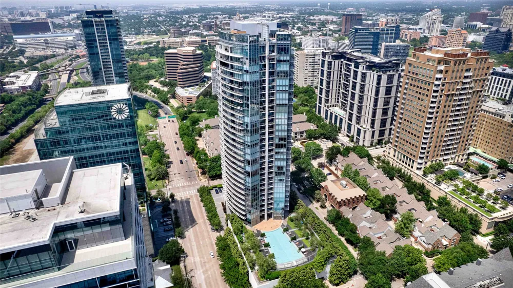 2900 Mckinnon Street #401 Dallas, TX 75201