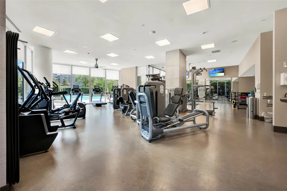 2900 Mckinnon Street #401 Dallas, TX 75201