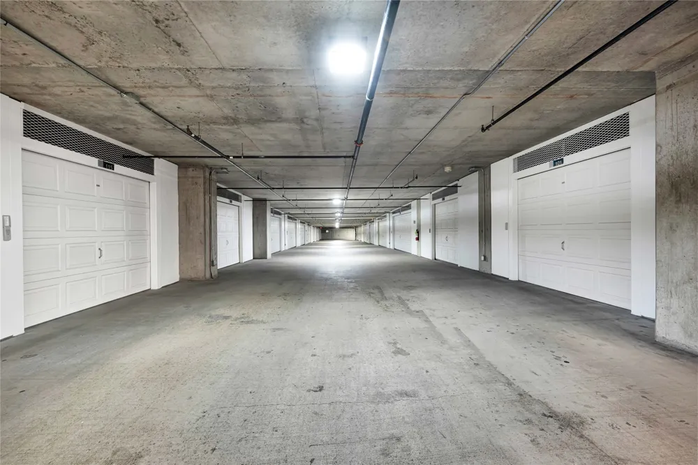 2900 Mckinnon Street #401 Dallas, TX 75201