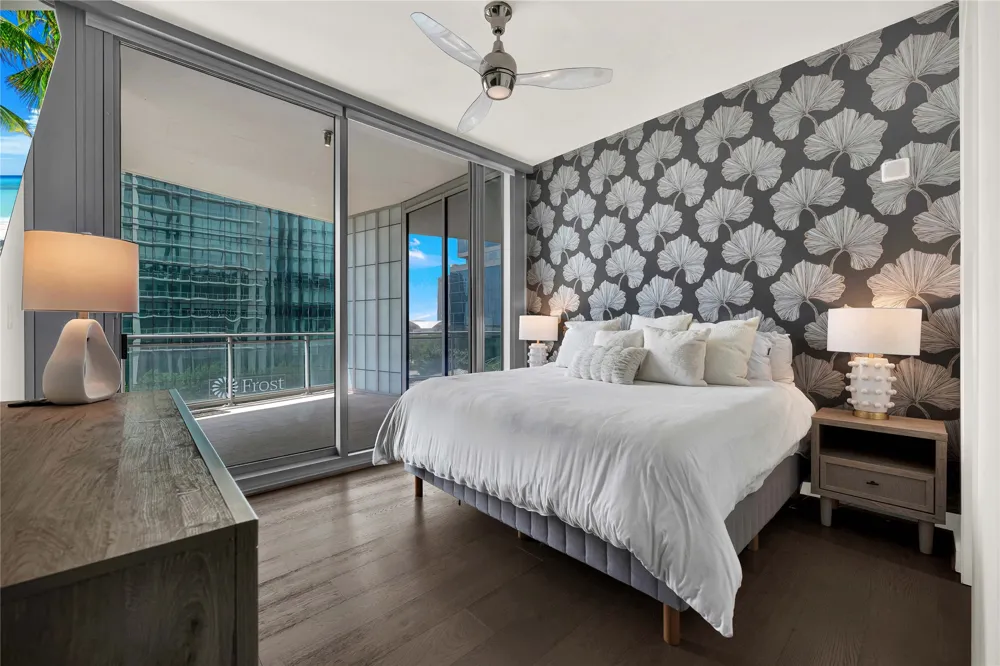 2900 Mckinnon Street #401 Dallas, TX 75201