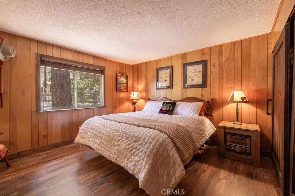 44844 Manzanita Lane Sugarloaf, CA 92386