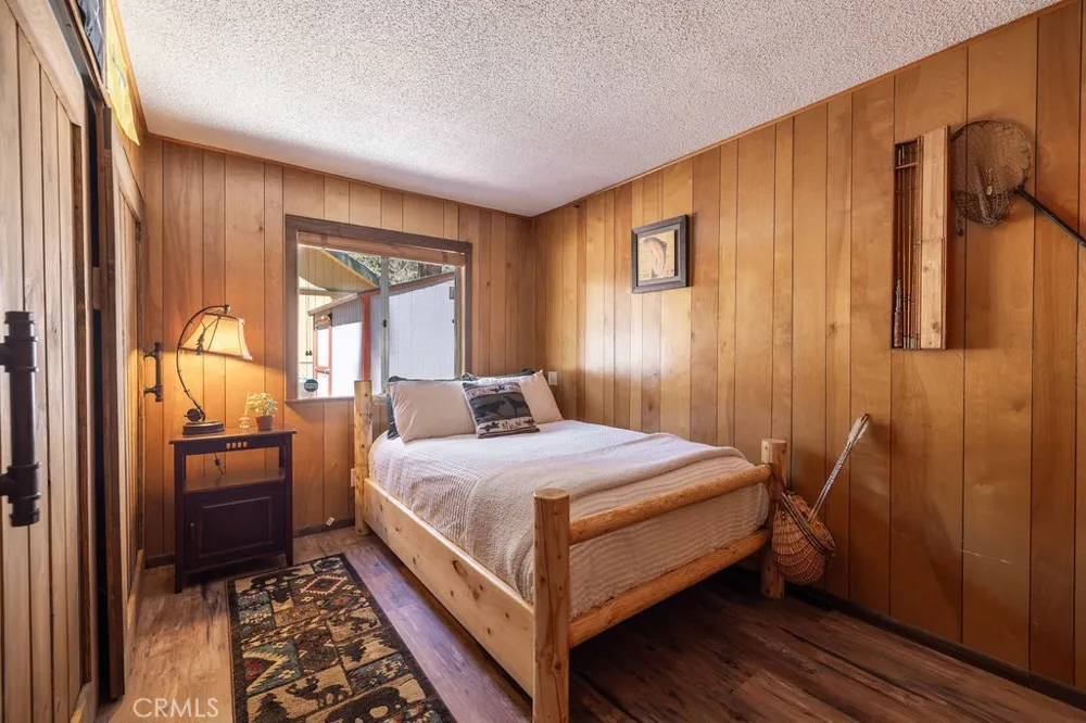 44844 Manzanita Lane Sugarloaf, CA 92386