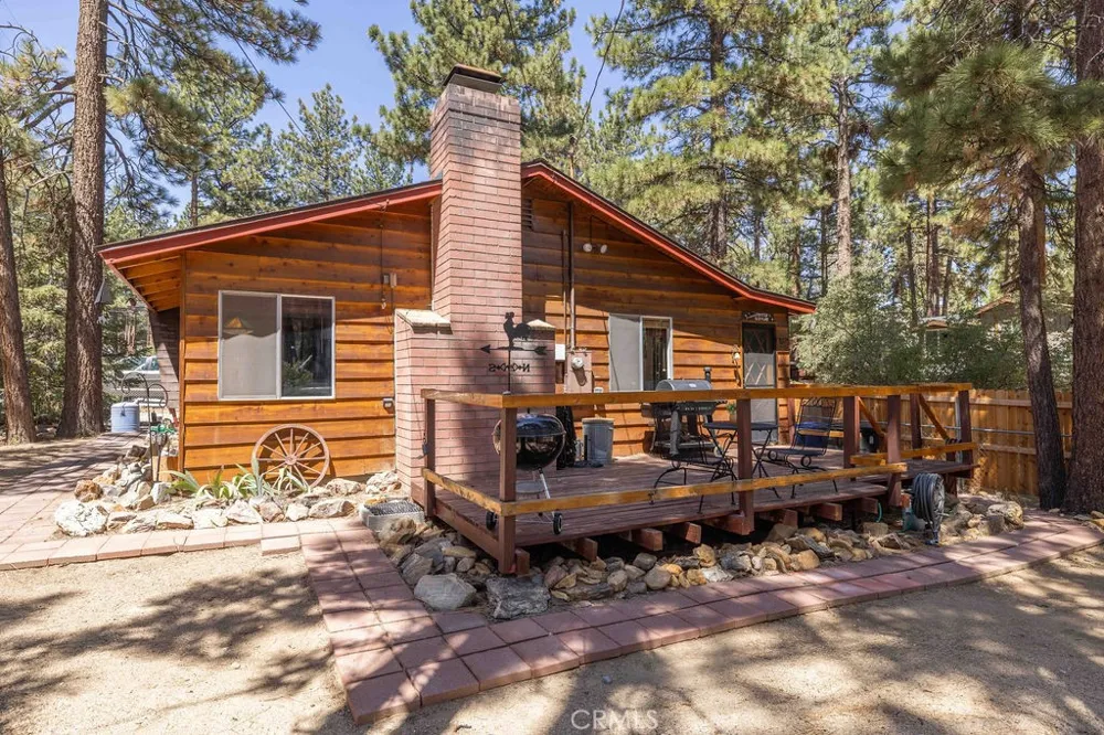 44844 Manzanita Lane Sugarloaf, CA 92386