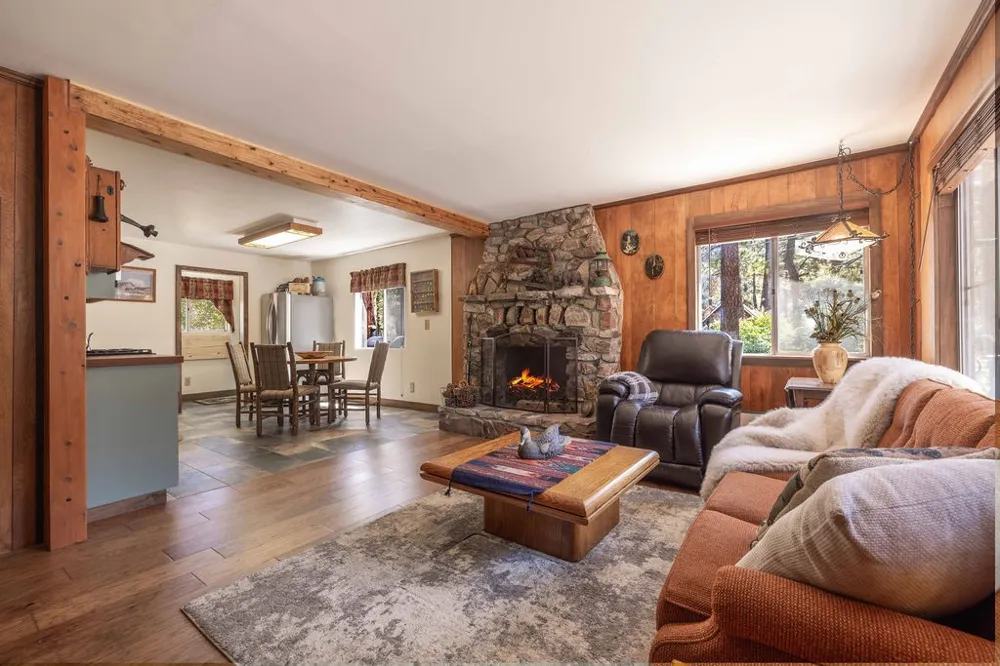 44844 Manzanita Lane Sugarloaf, CA 92386
