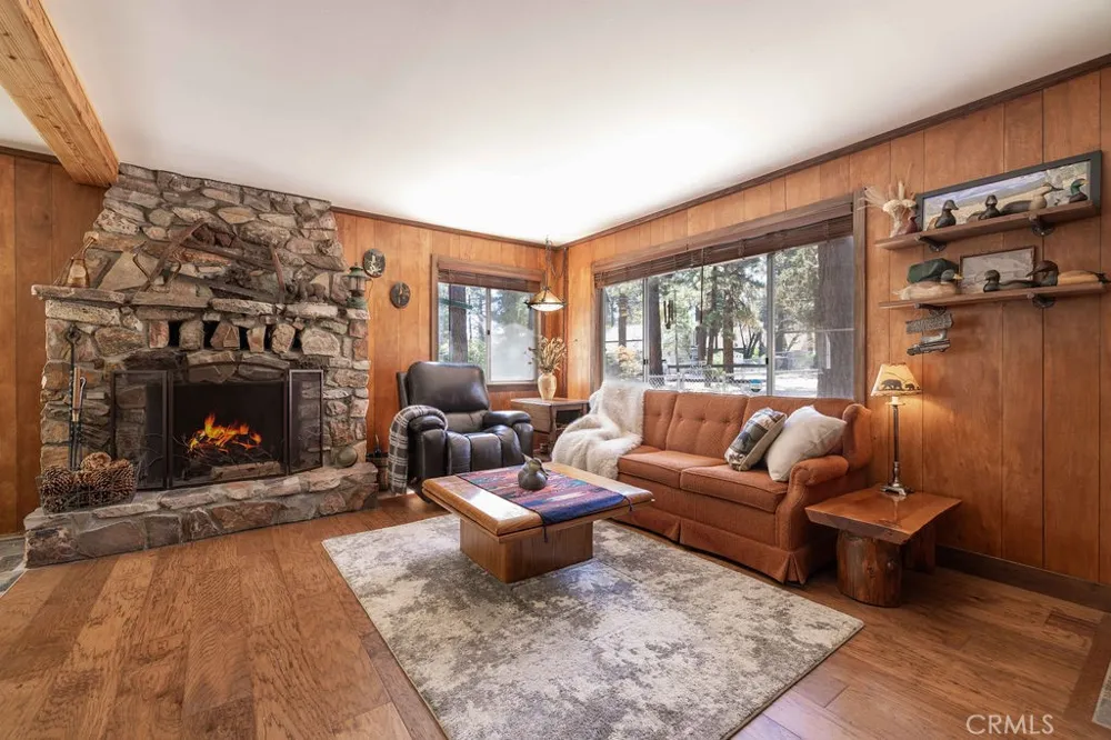 44844 Manzanita Lane Sugarloaf, CA 92386