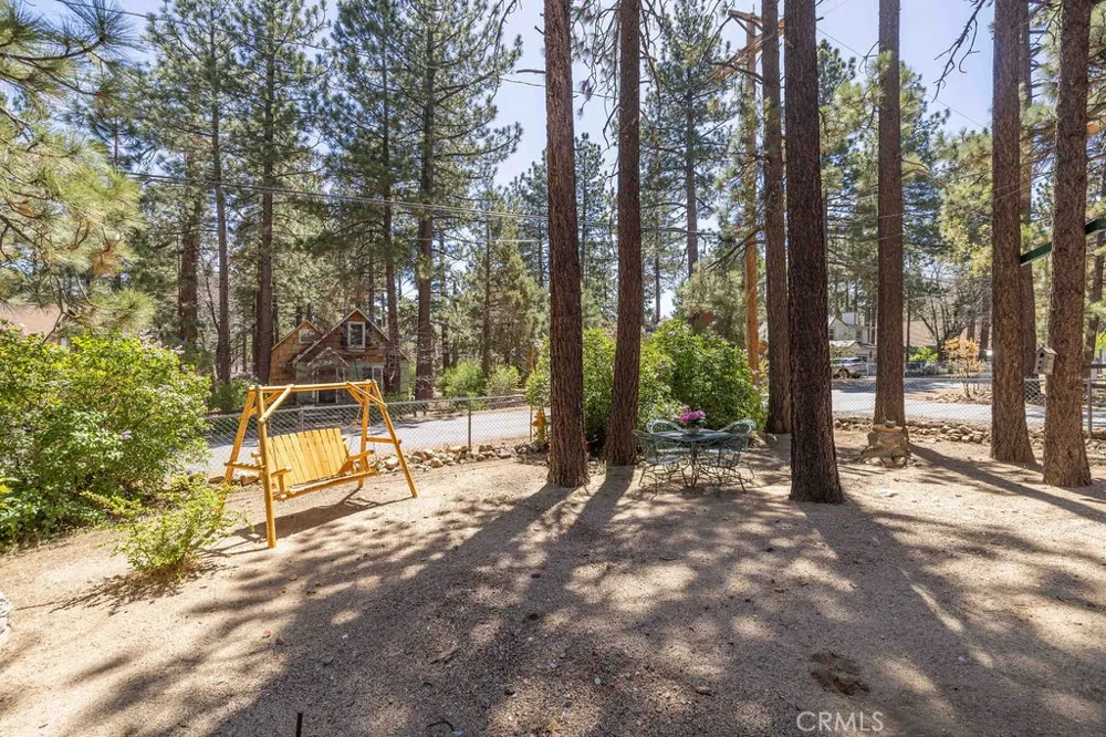 44844 Manzanita Lane Sugarloaf, CA 92386