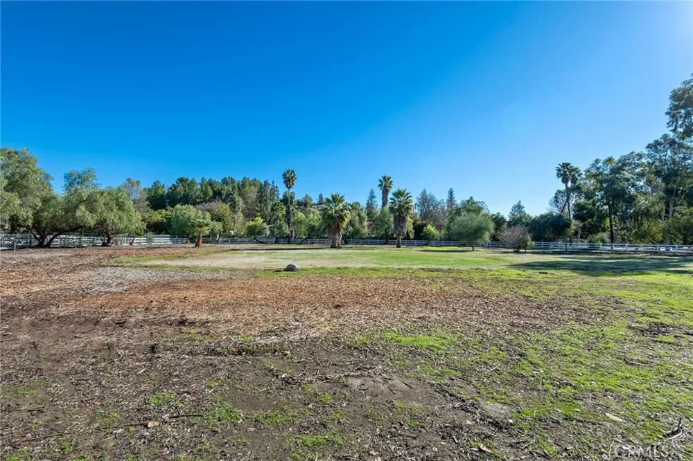 5546 PARADISE VALLEY ROAD Hidden Hills, CA 91302