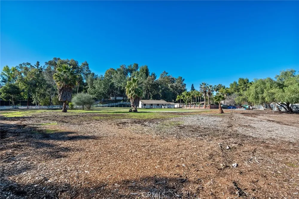 5546 PARADISE VALLEY ROAD Hidden Hills, CA 91302