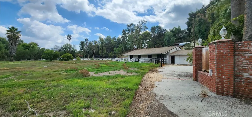 5546 PARADISE VALLEY ROAD Hidden Hills, CA 91302