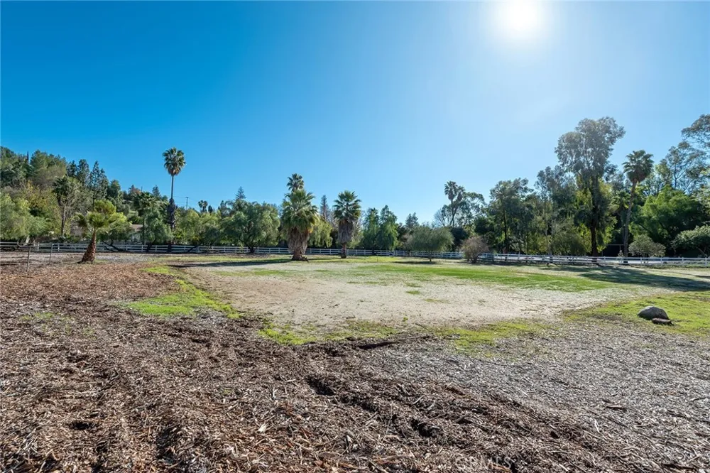 5546 PARADISE VALLEY ROAD Hidden Hills, CA 91302
