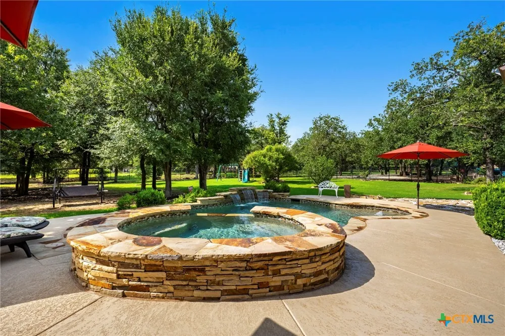 1105 Bella Risa Drive Georgetown, TX 78633