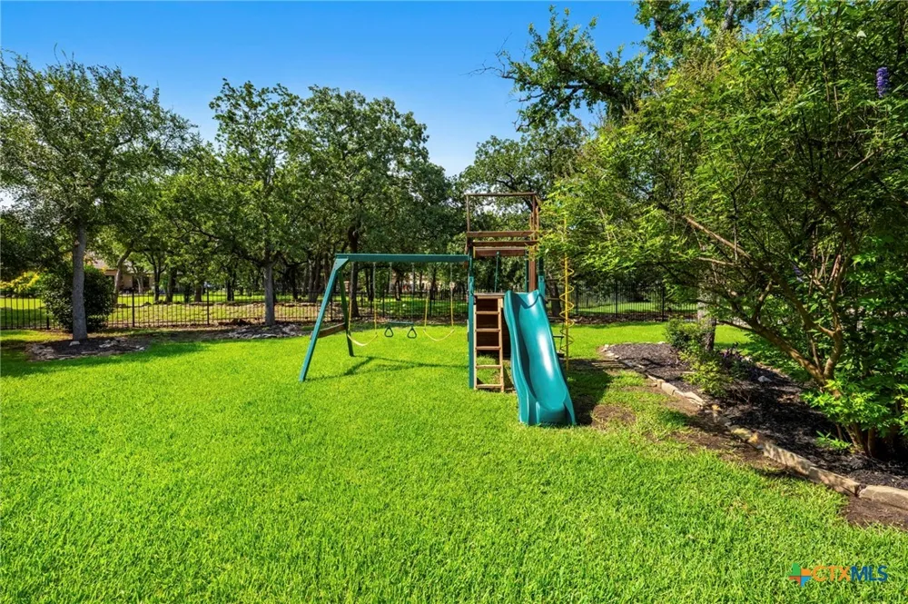 1105 Bella Risa Drive Georgetown, TX 78633