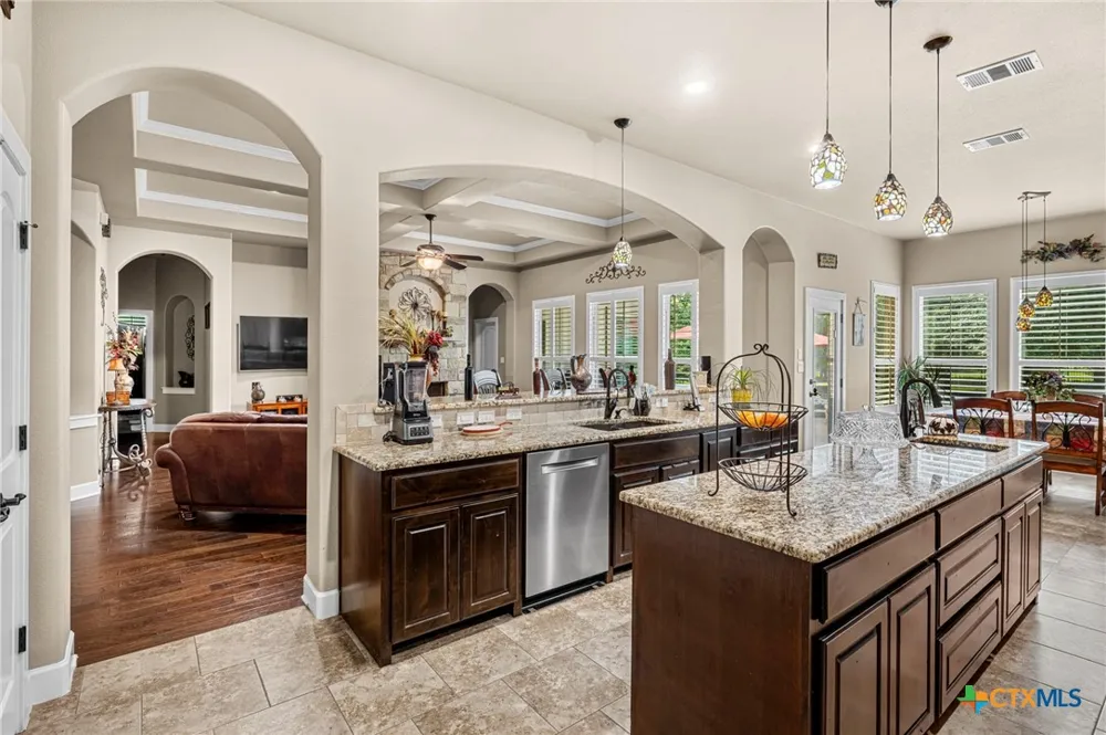 1105 Bella Risa Drive Georgetown, TX 78633
