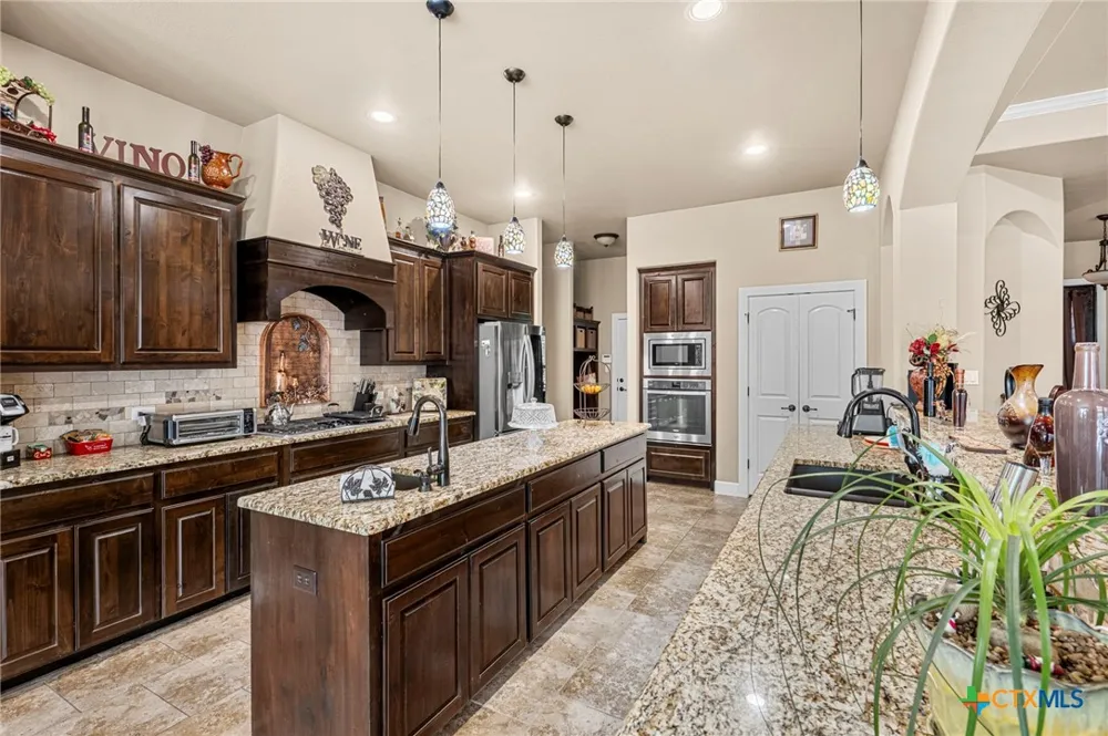 1105 Bella Risa Drive Georgetown, TX 78633