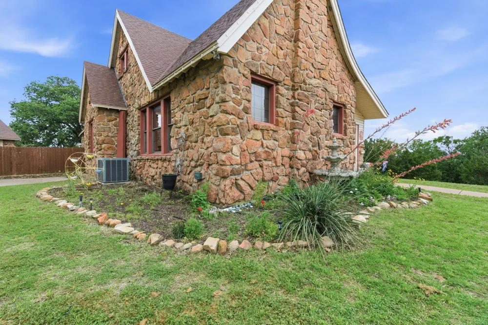 514 S Dixie Street Eastland, TX 76448