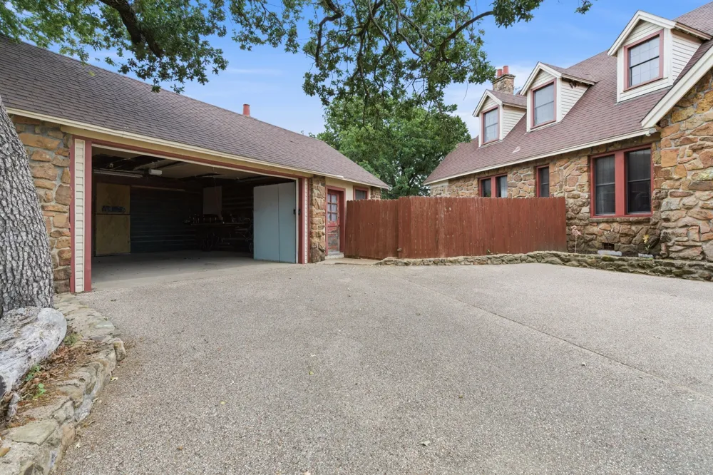 514 S Dixie Street Eastland, TX 76448