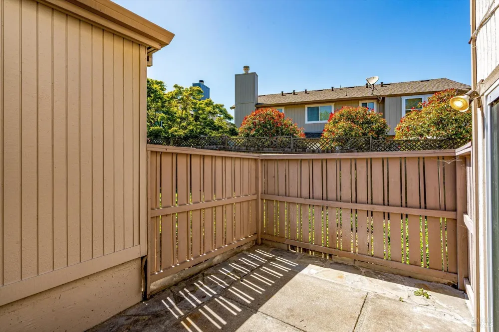 1909 Knolls Drive Santa Rosa, CA 95405