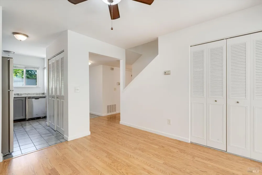 1909 Knolls Drive Santa Rosa, CA 95405