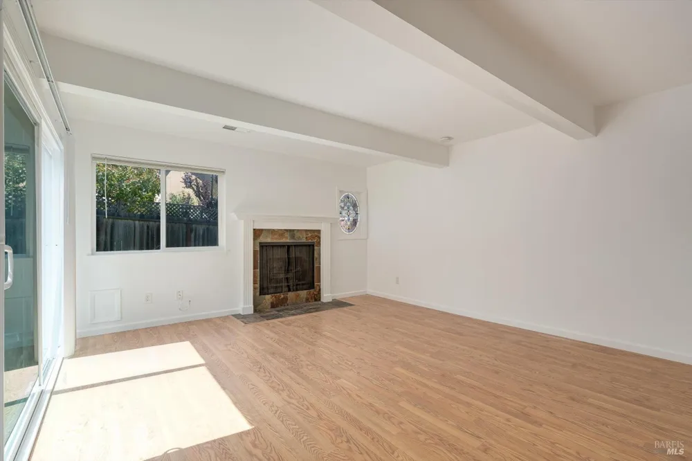 1909 Knolls Drive Santa Rosa, CA 95405