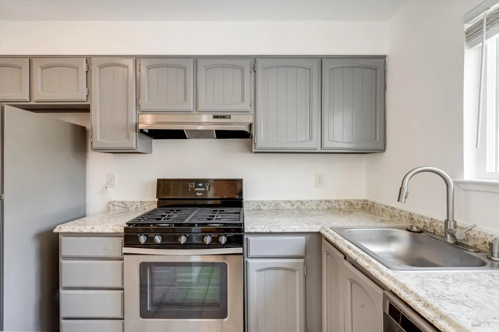 1909 Knolls Drive Santa Rosa, CA 95405