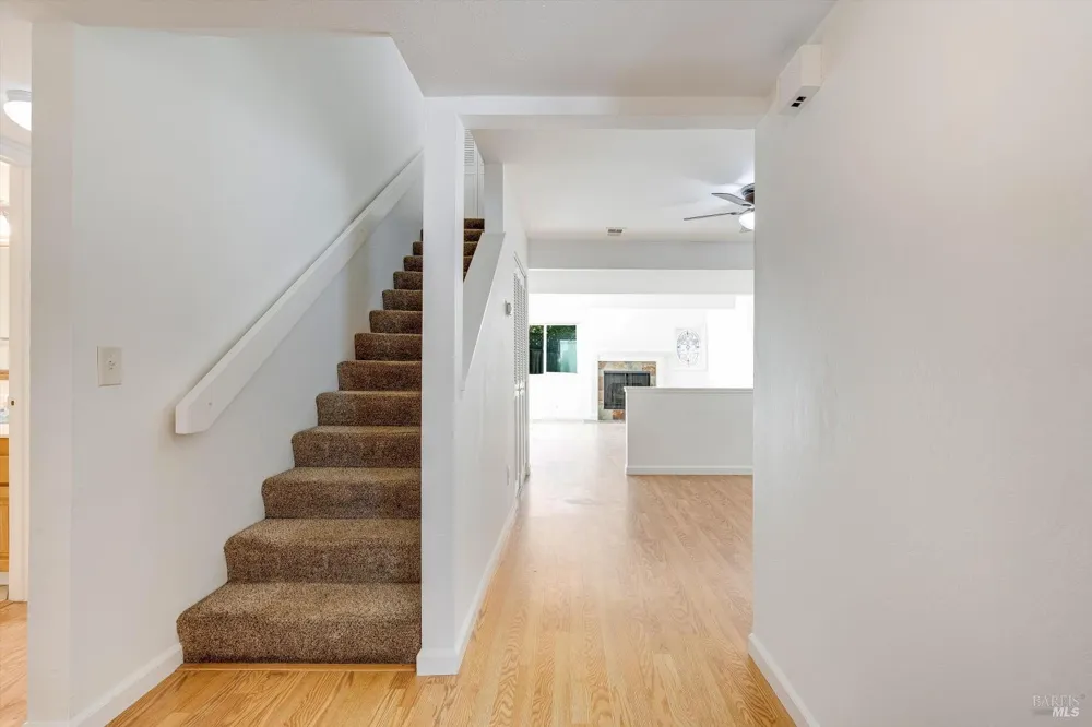 1909 Knolls Drive Santa Rosa, CA 95405