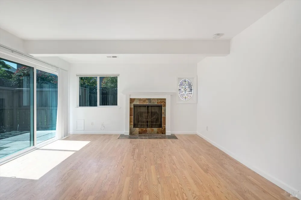 1909 Knolls Drive Santa Rosa, CA 95405