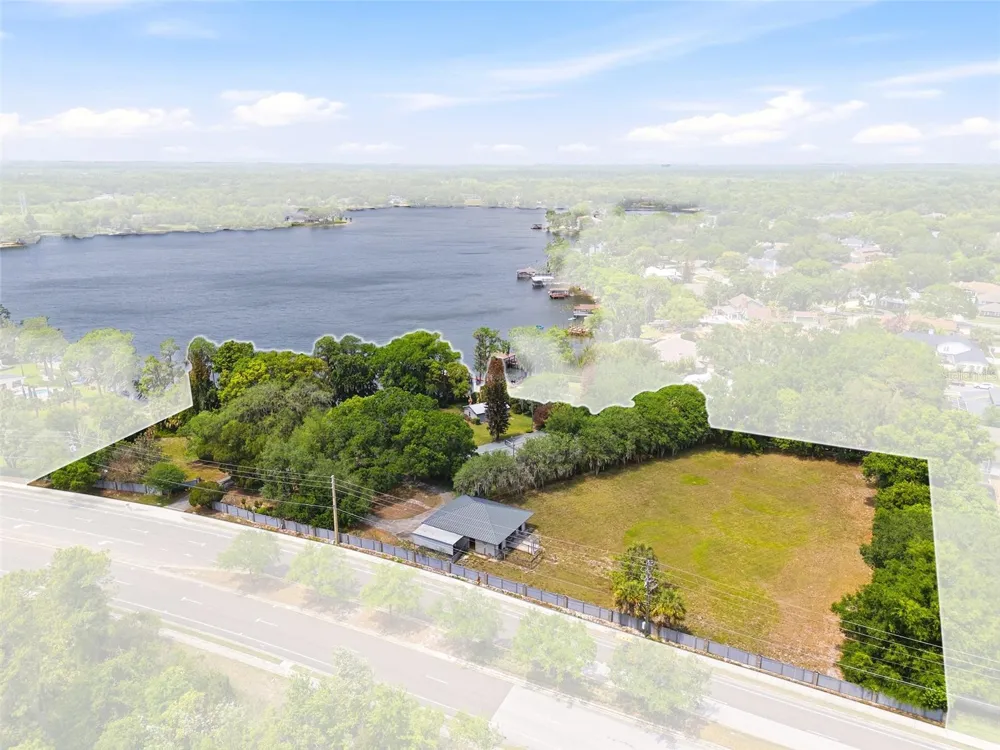 4910 E LAKE DRIVE Winter Springs, FL 32708