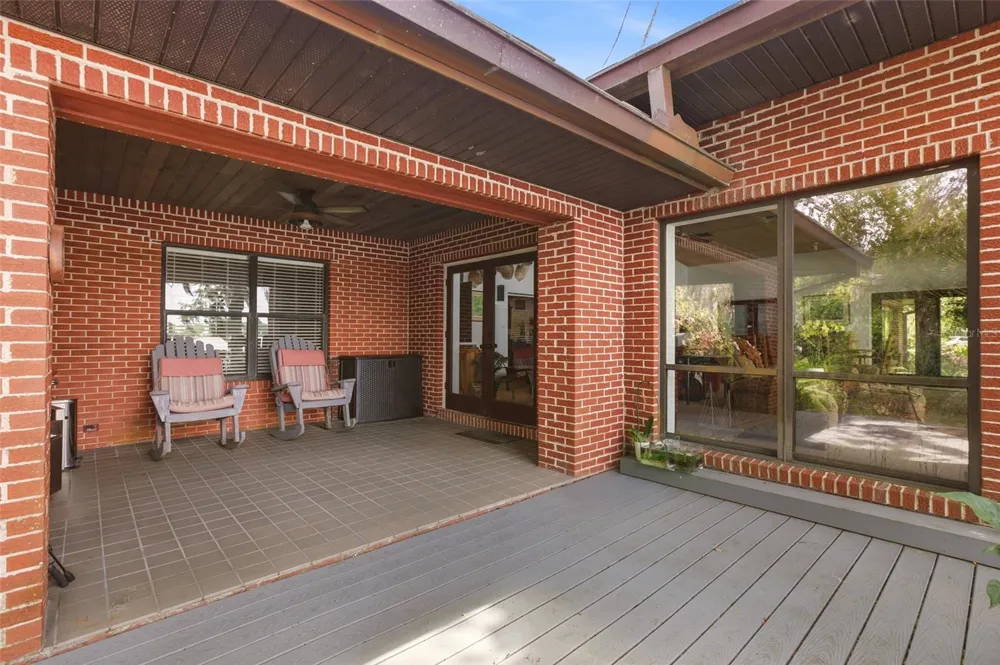 4910 E LAKE DRIVE Winter Springs, FL 32708