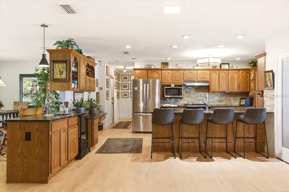 4910 E LAKE DRIVE Winter Springs, FL 32708