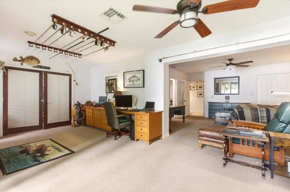4910 E LAKE DRIVE Winter Springs, FL 32708