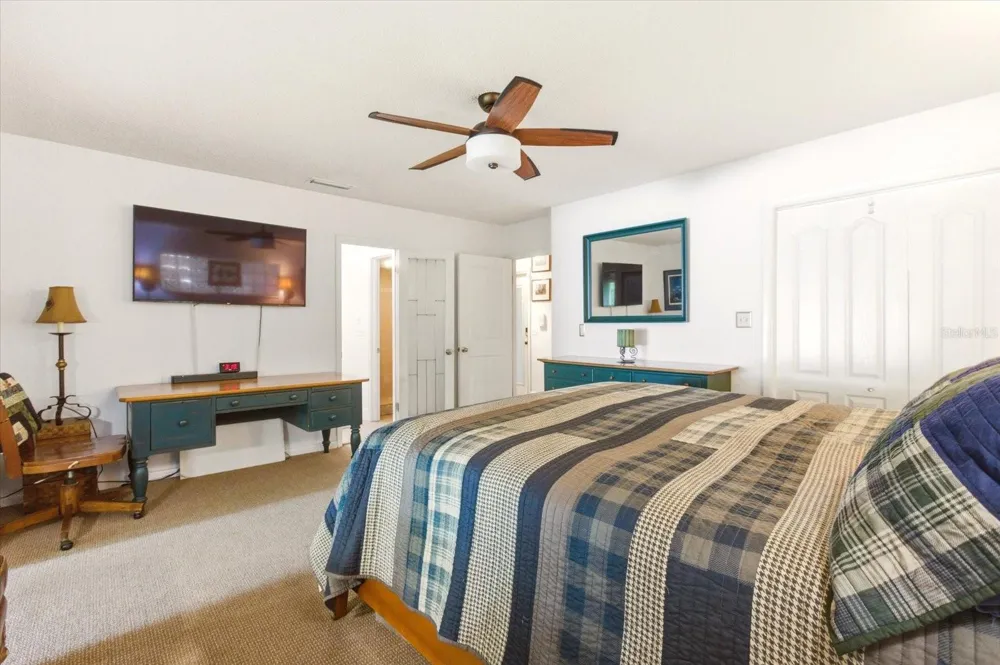 4910 E LAKE DRIVE Winter Springs, FL 32708