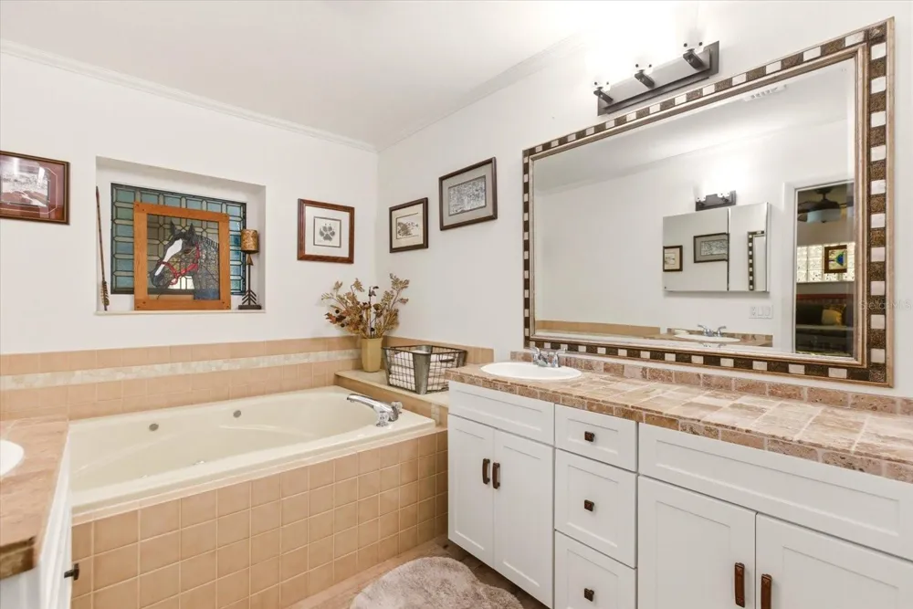 4910 E LAKE DRIVE Winter Springs, FL 32708